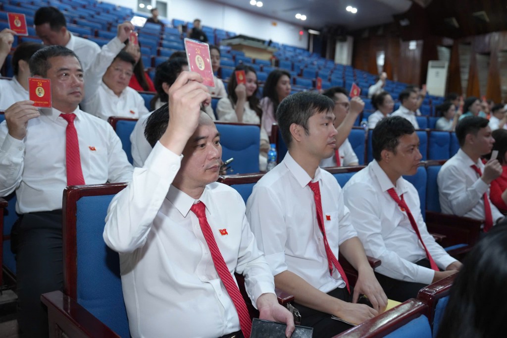 Đảng viên tham dự Đại hội