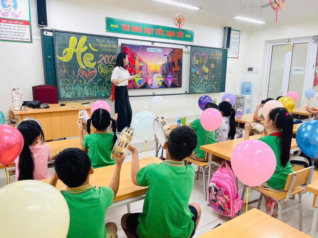 Học sinh Trường Tiểu học Long Biên có nhiều hoạt động trải nghiệm thú vị mùa hè