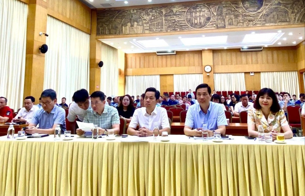 Người đứng đầu tổ chức CT-XH là Phó Chủ tịch Ủy ban MTTQ