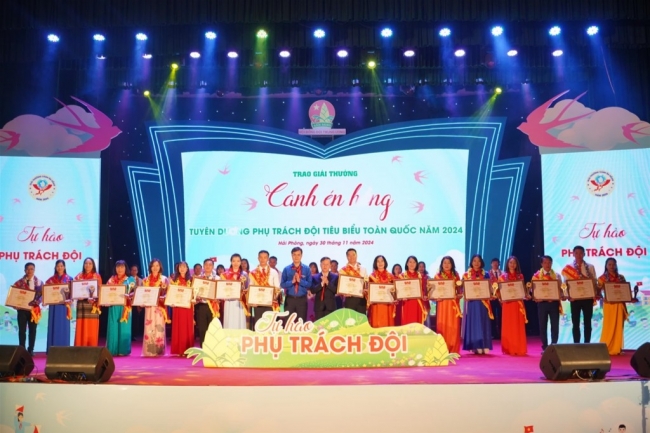 Những “Cánh én hồng” miệt mài vì đàn em thân yêu