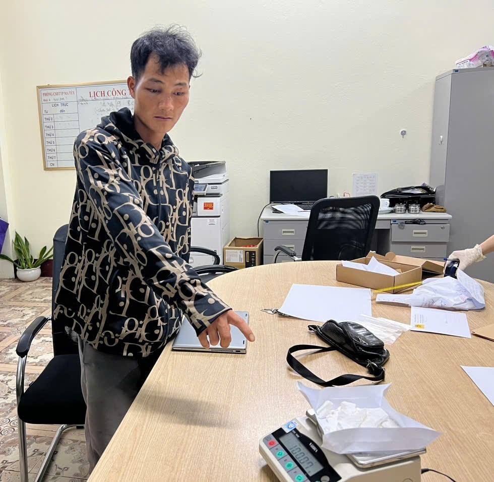 Đối tượng Hoàng Văn Thắng và tang vật