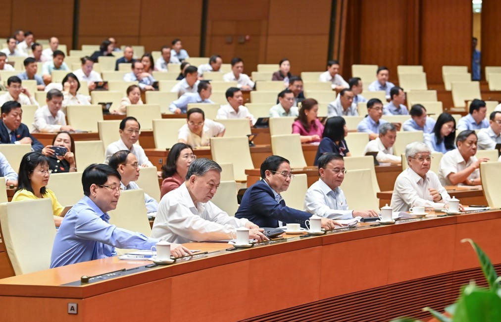 Quốc hội chính thức thông qua sửa đổi, bổ sung Hiến pháp năm 2013