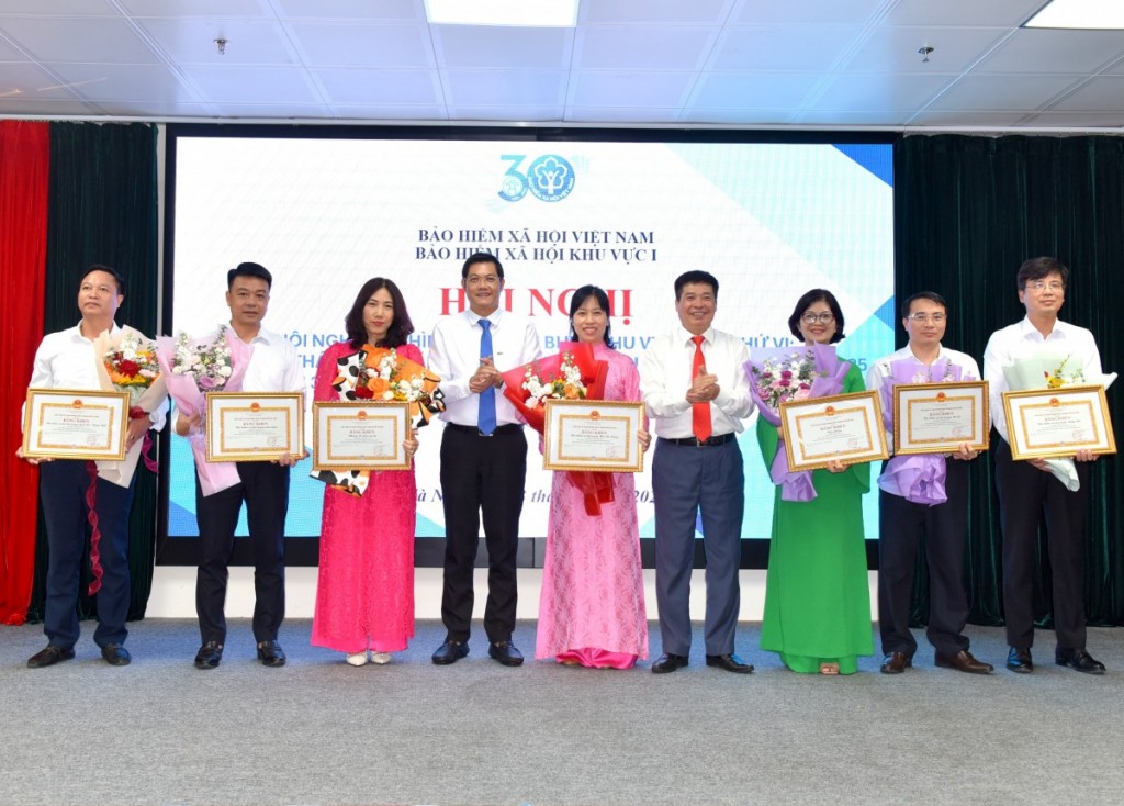 Phát huy tinh thần đổi mới, sáng tạo, nâng cao chất lượng phục vụ