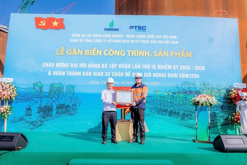 PTSC bàn giao 33 chân đế điện gió xuất khẩu sang châu Âu