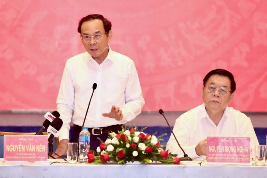 Ủy viên Bộ Chính trị, Bí thư Thành ủy TP Hồ Chí Minh Nguyễn Văn Nên 