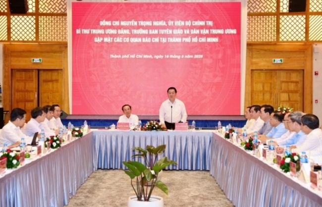 Cần đẩy nhanh việc nghiên cứu mô hình báo chí mới theo hướng tập đoàn hoặc tổ hợp