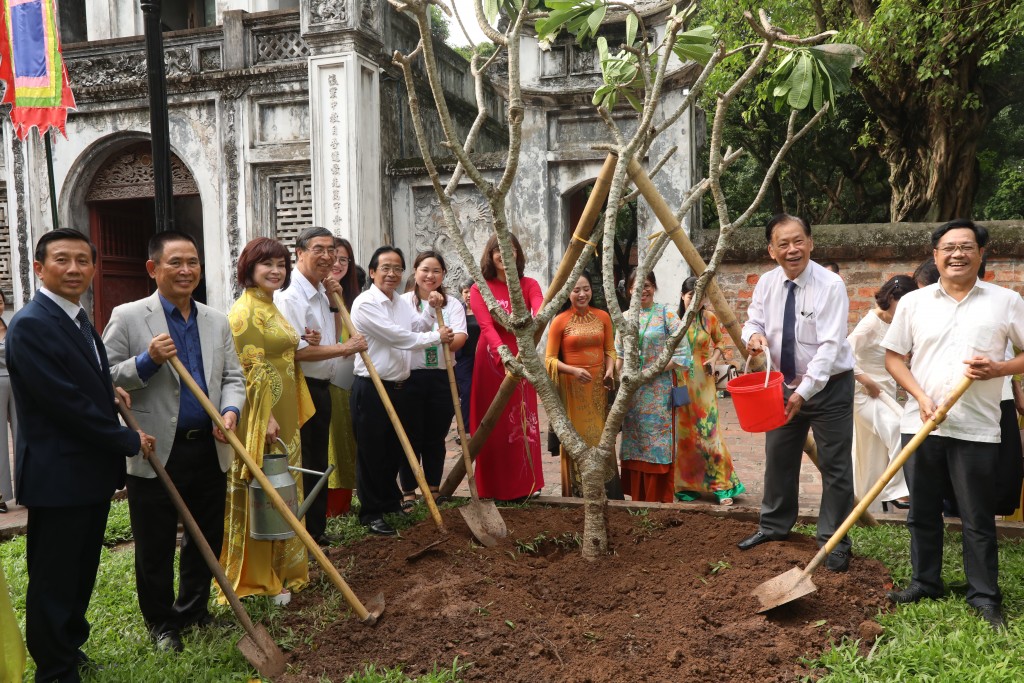 Minh Chuyên, Dương Trường Giang góp giọng hát vì môi trường