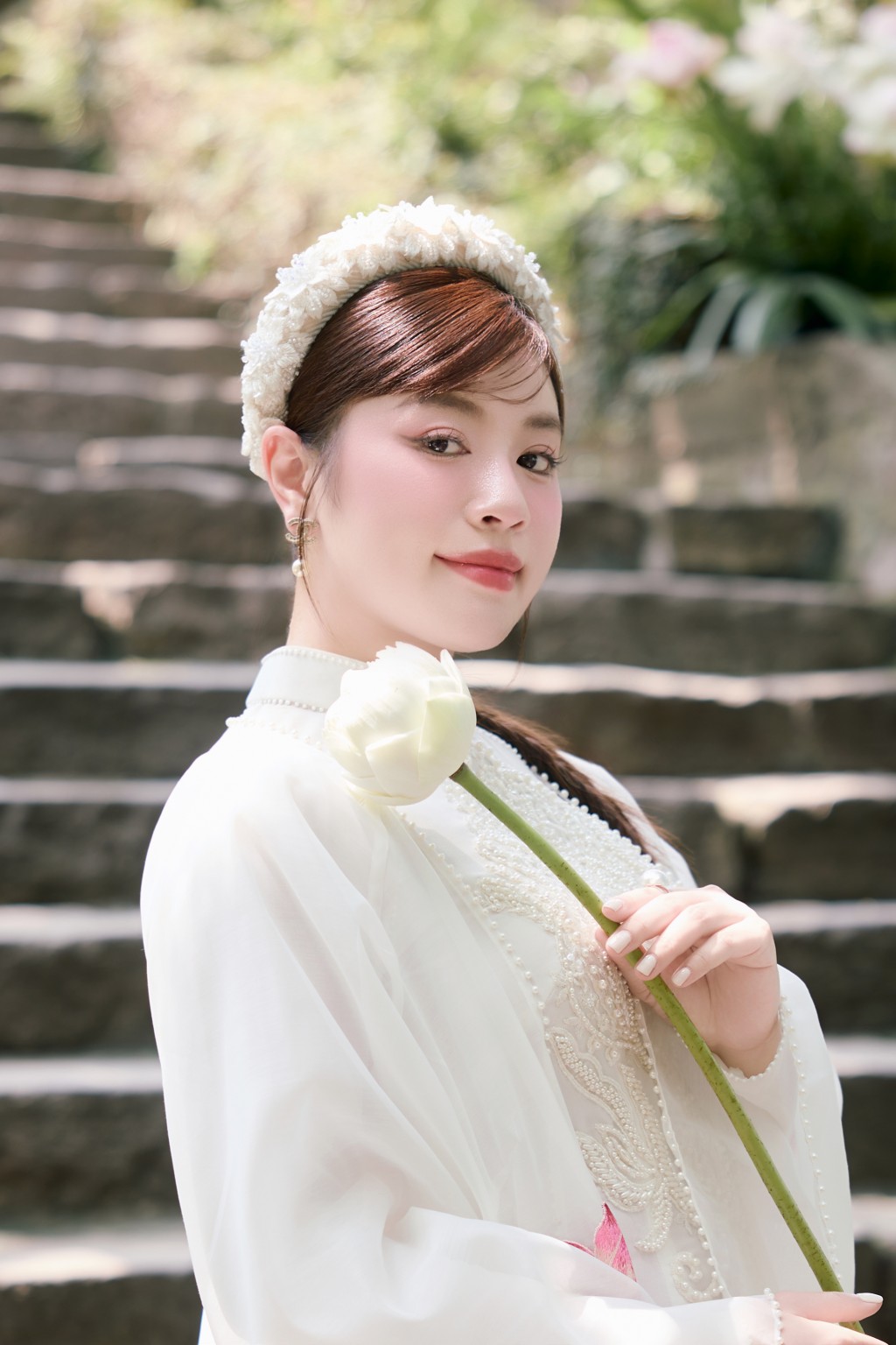 Nguyễn Thu Hằng hạnh phúc góp sức phẫu thuật tim cho các em nhỏ