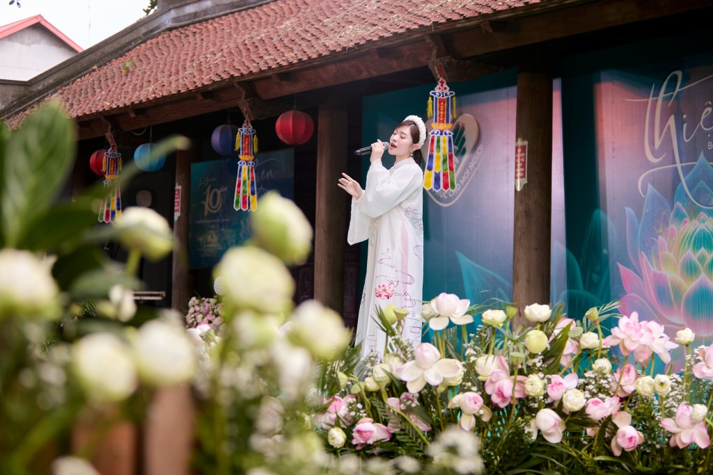 Nguyễn Thu Hằng hạnh phúc góp sức phẫu thuật tim cho các em nhỏ