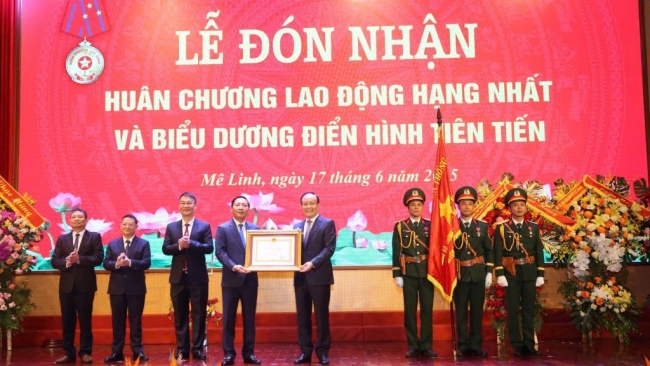 Huyện Mê Linh vinh dự đón nhận Huân chương Lao động hạng Nhất