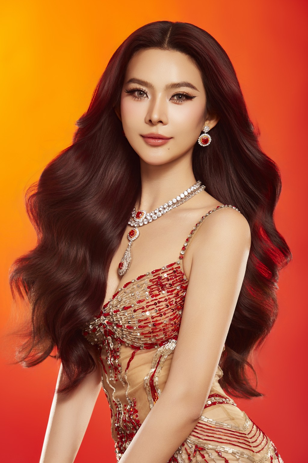 Đinh Thị Triều Tiên quyến rũ trước thềm bán kết Hoa hậu Hoàn vũ Việt Nam