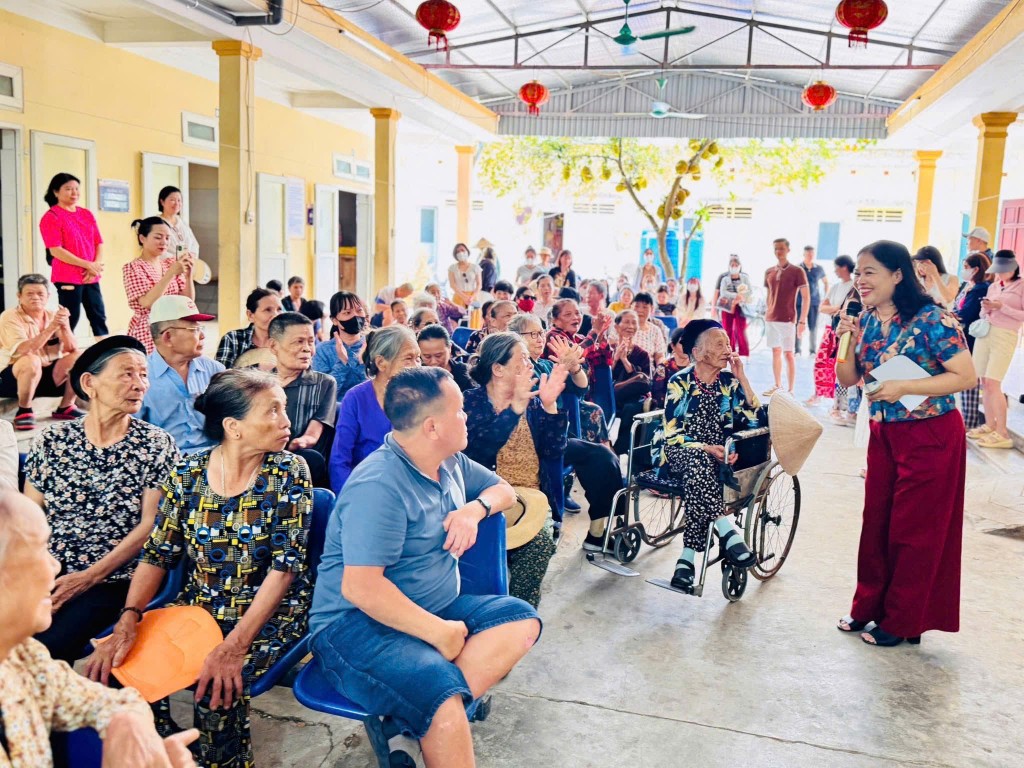 Lan tỏa yêu thương qua hoạt động thiện nguyện đầu hè Lan tỏa yêu thương qua hoạt động thiện nguyện đầu hè