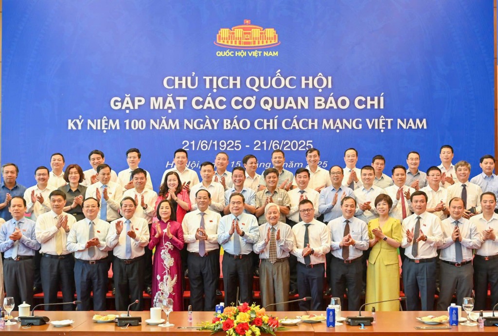 Xây dựng nền báo chí chuyên nghiệp, nhân văn, phụng sự Tổ quốc và Nhân dân