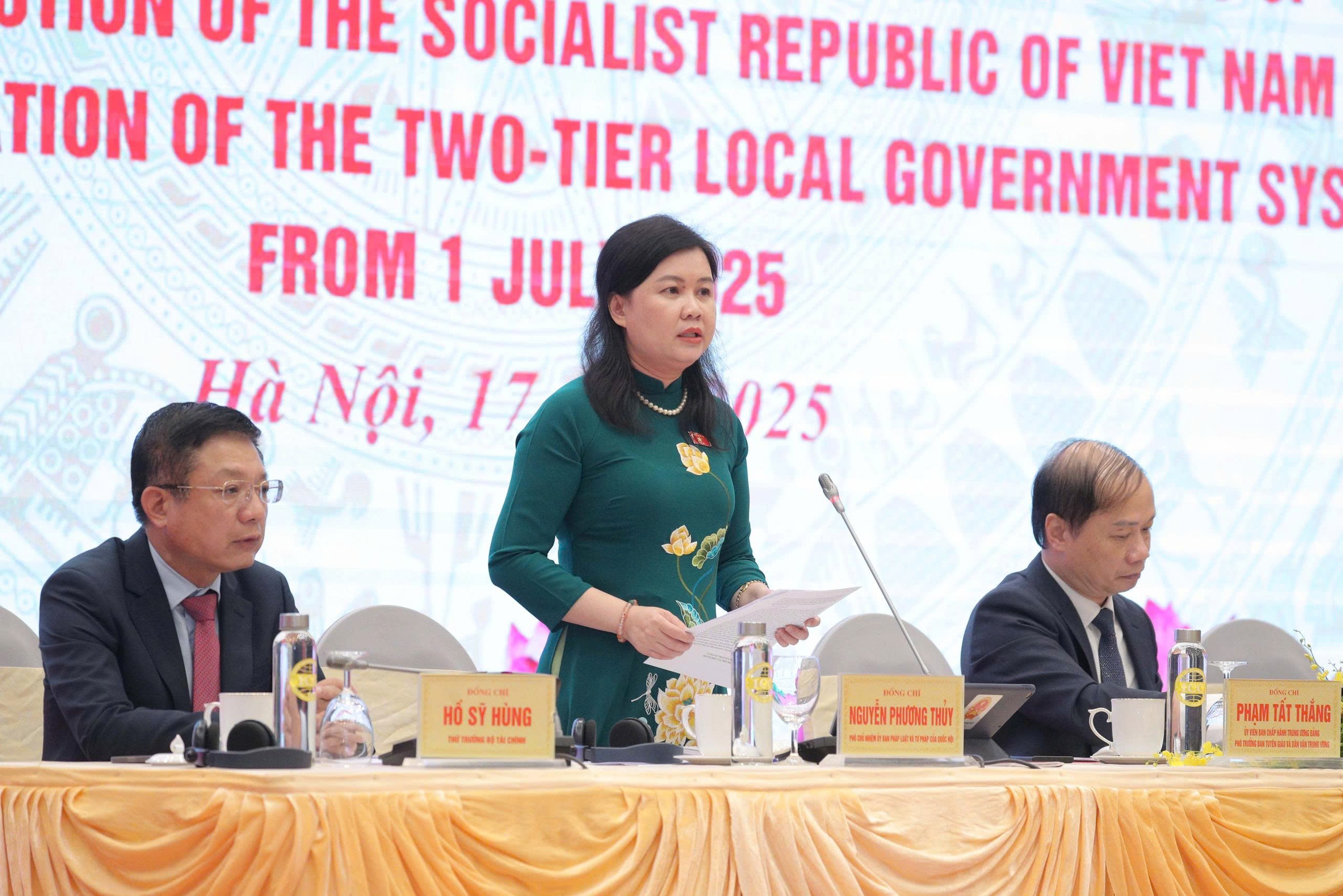 đồng chí Nguyễn Phương Thủy, Phó Chủ nhiệm Ủy ban Pháp luật và Tư pháp của Quốc hội