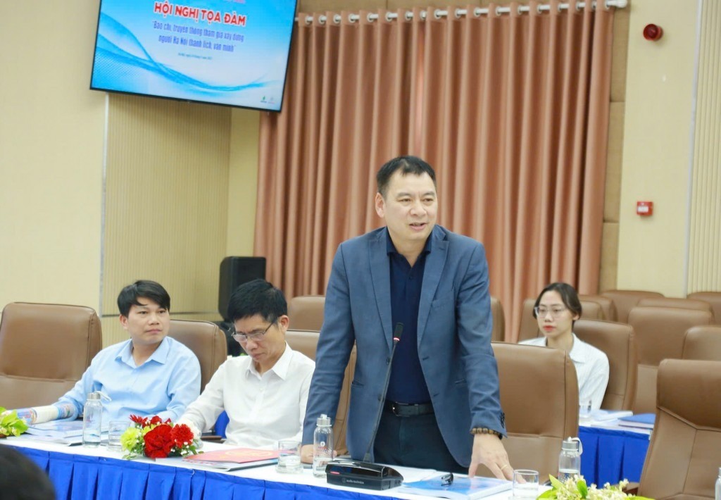 TS Nhà báo Đồng Mạnh Hùng, Trưởng ban Thư ký, Đài Tiếng nói Việt Nam (VOV) đánh giá cao việc các nhà báo hiến kế để Hà Nội gìn giữ và xây dựng Người Hà Nội thanh lịch