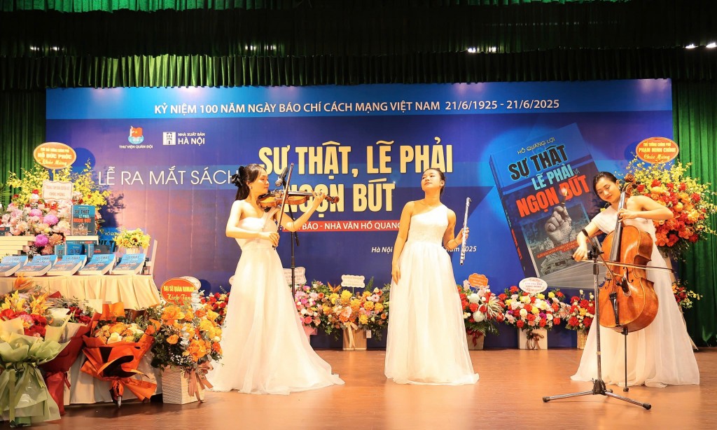 Cuốn sách đầy chiêm nghiệm của nhà báo Hồ Quang Lợi