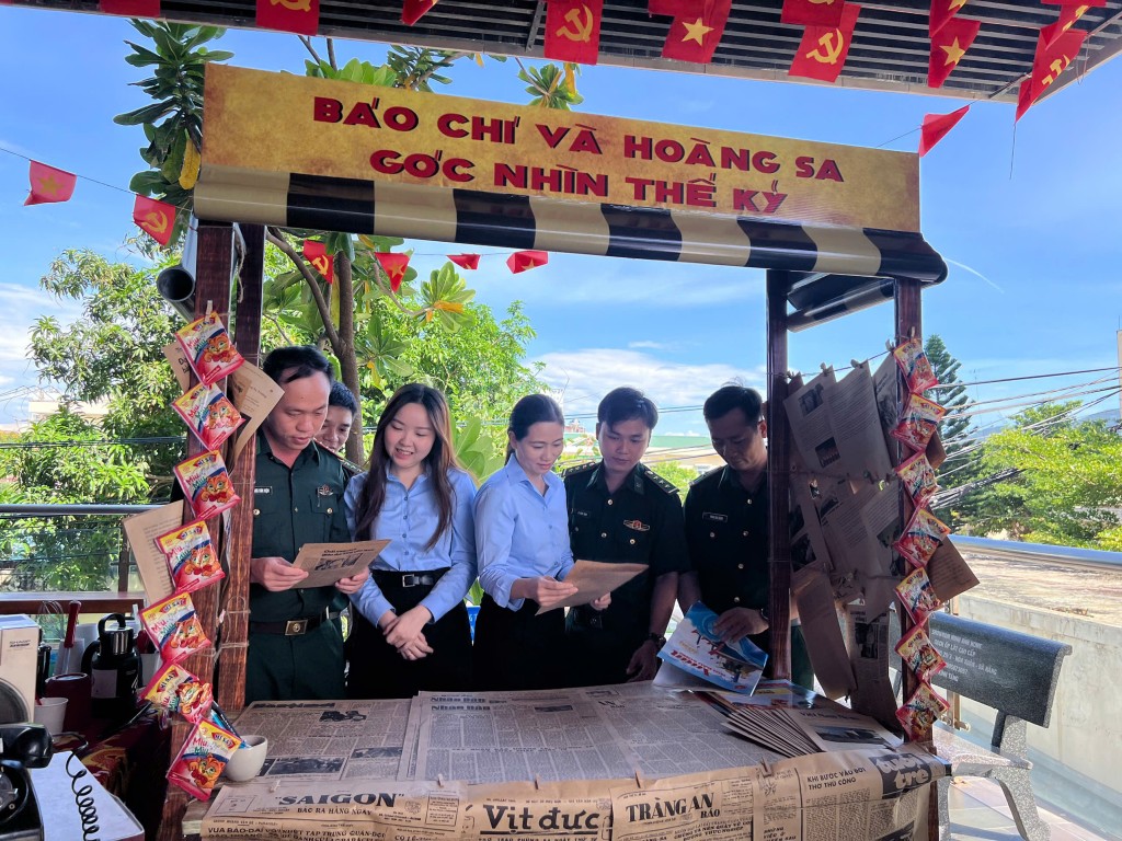 Khám phá không gian báo xưa tại Nhà Trưng bày Hoàng Sa
