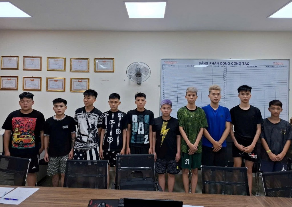 Nhóm đối tượng có hành vi điều khiển phương tiện tốc độ, cao lạng lách, đánh võng