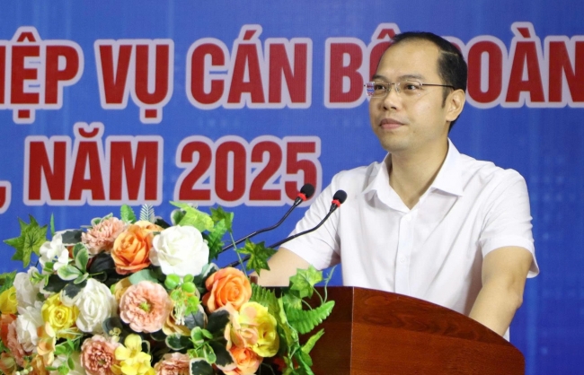 Khai mạc Trại huấn luyện kỹ năng, nghiệp vụ cán bộ Đoàn khối trường
