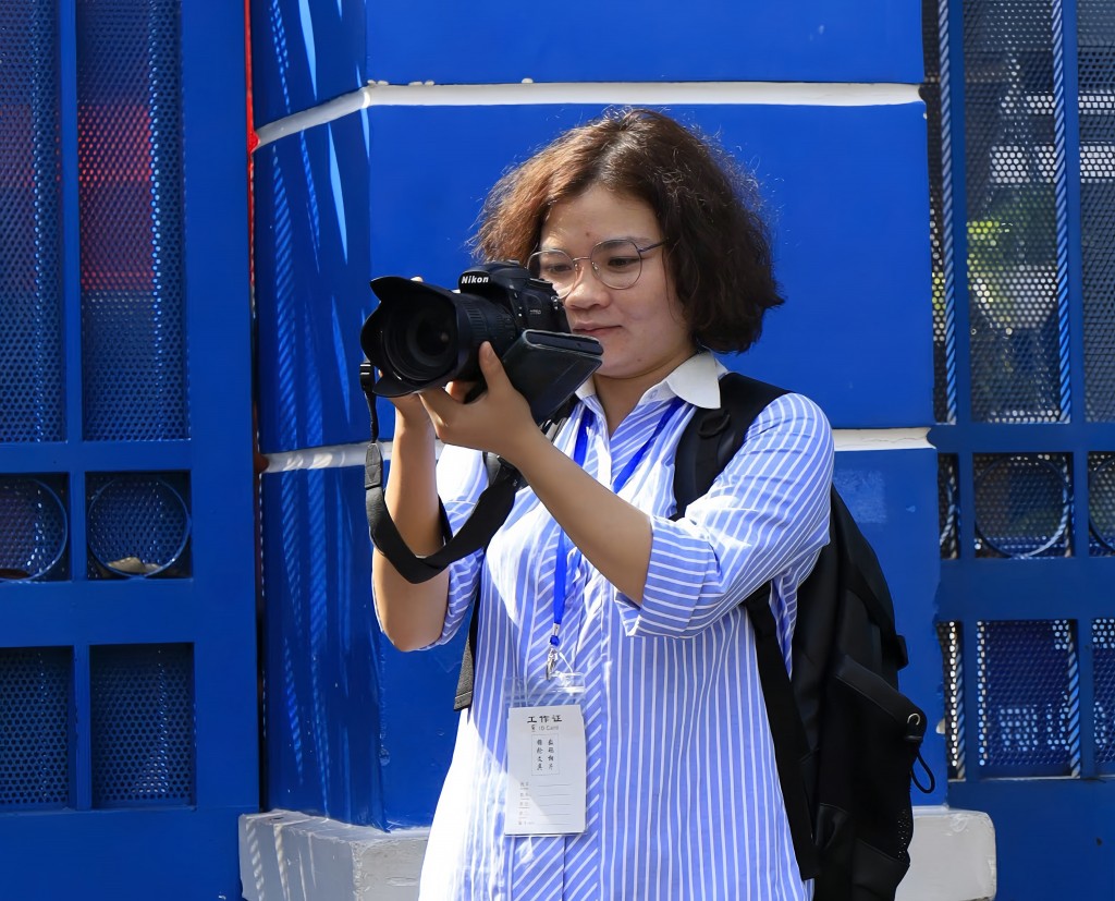 Phóng viên Kim Sáng (Báo Công lý) tin tưởng với tình yêu và niềm nhiệt huyết, các phóng viên trẻ sẽ vượt qua mọi thử thách trong thời đại số