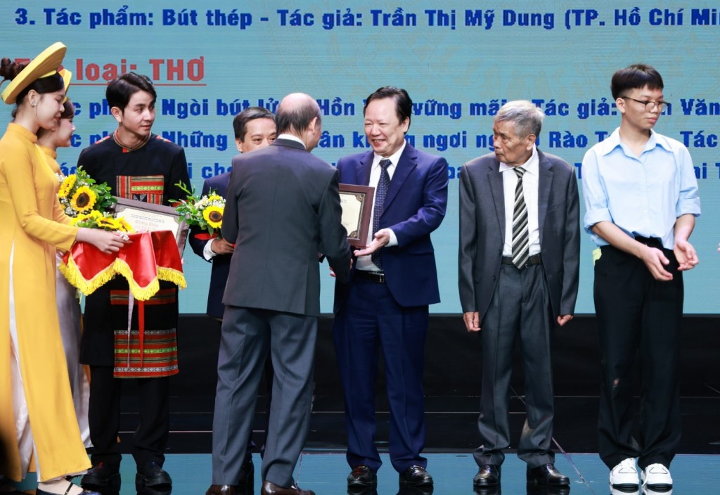 Nhà báo - Nhạc sĩ Tào Khánh Hưng đạt giải Ba sáng tác ca khúc về nghề báo