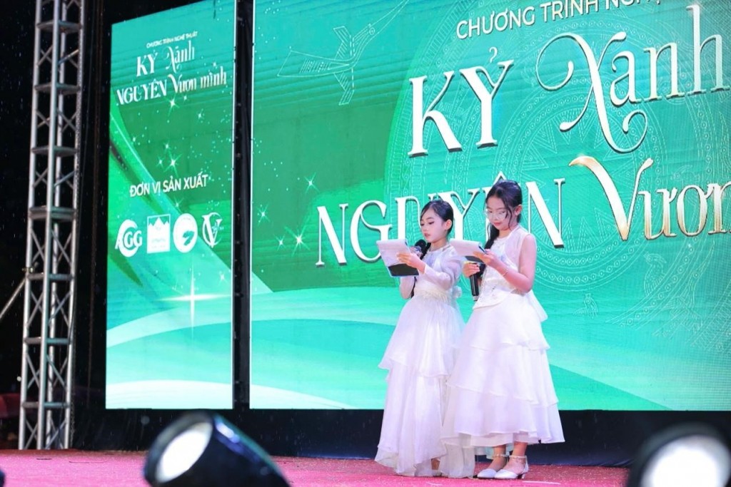 MC Gia Hân và MC Phương Dung