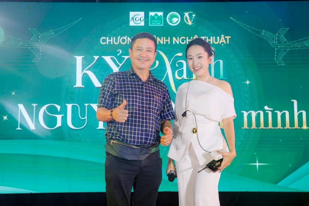 Đạo diễn Ngân Hà và NSƯT Chí Trung