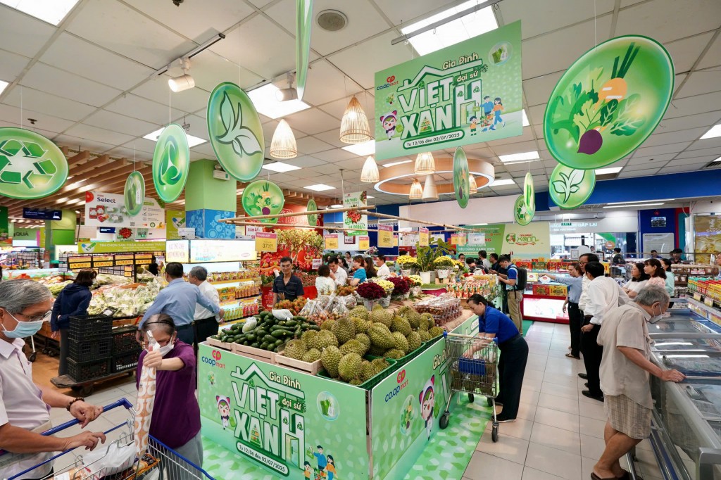 Tổng mức bán lẻ hàng hóa và doanh thu dịch vụ tiêu dùng 5 tháng đầu năm ước đạt 544.447 tỷ đồng, tăng 16,8% so với cùng kỳ