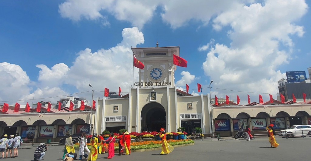 Để đạt mục tiêu đề ra, TP Hồ Chí Minh đã và đang thực hiện nhiều giải pháp