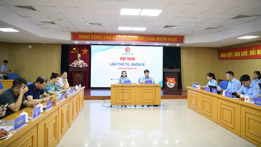 Toàn cảnh hội nghị 