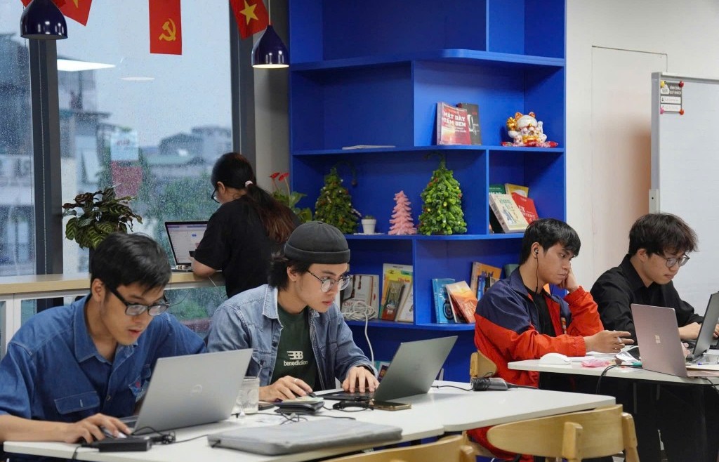 Gen Z rủ nhau ra quán học bài: Mô hình “Study space” lên ngôi