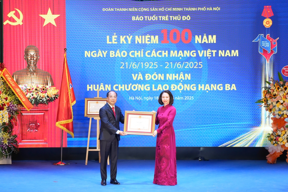 Định vị thương hiệu bằng khát vọng, sáng tạo và đạo đức người làm báo