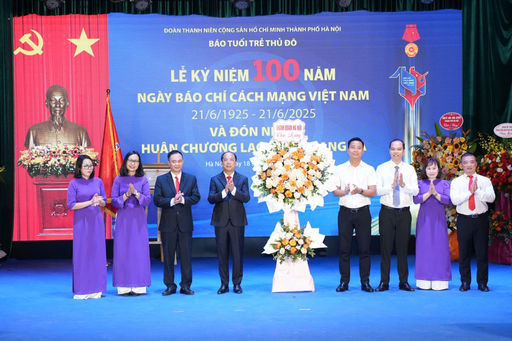 Định vị thương hiệu bằng khát vọng, sáng tạo và đạo đức người làm báo