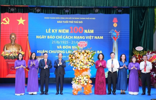 Hành trình 40 năm "ngọn đuốc truyền cảm hứng"