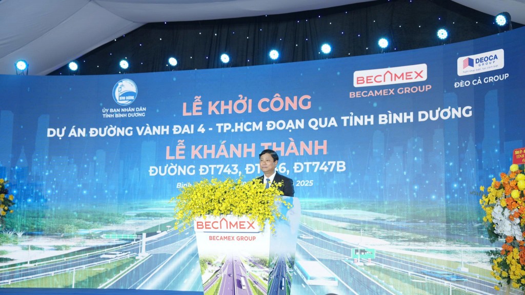 Chủ tịch UBND tỉnh Bình Dương Võ Văn Minh phát biểu tại lễ khởi công