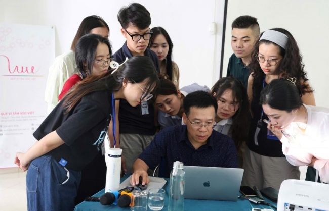 Gõ nhịp nghề báo từ những trái tim trẻ