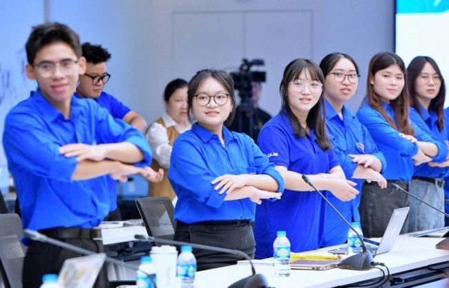 Hơn 190 tình nguyện viên dạy tiếng Anh "tiếp sức" hội nhập