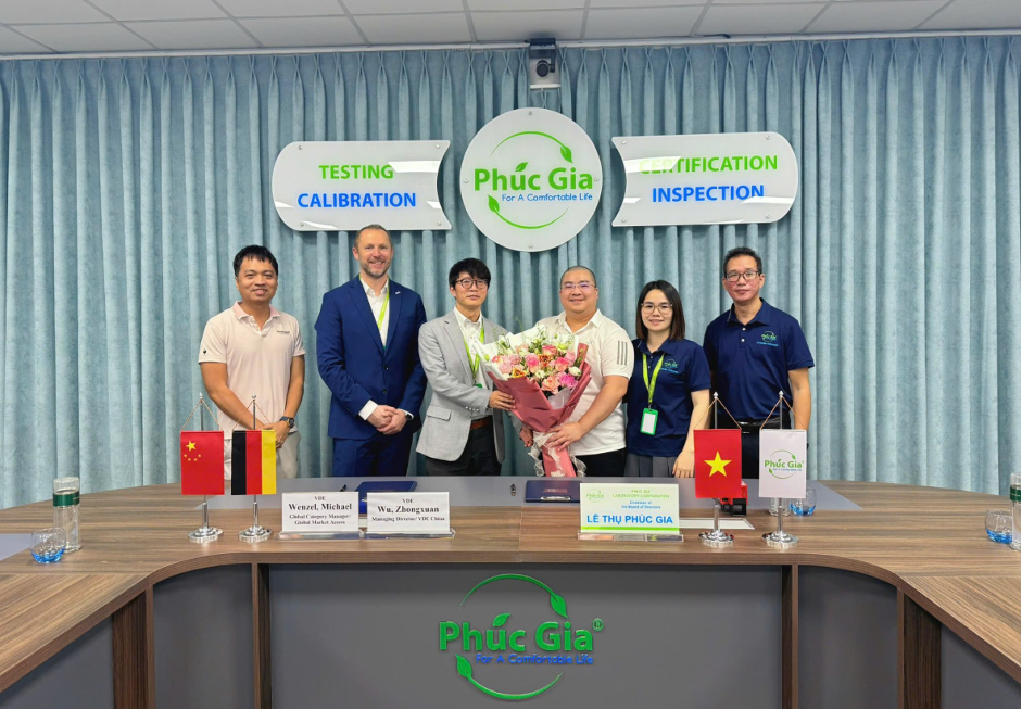 Lễ ký kết hợp tác giữa Phúc Gia và VDE