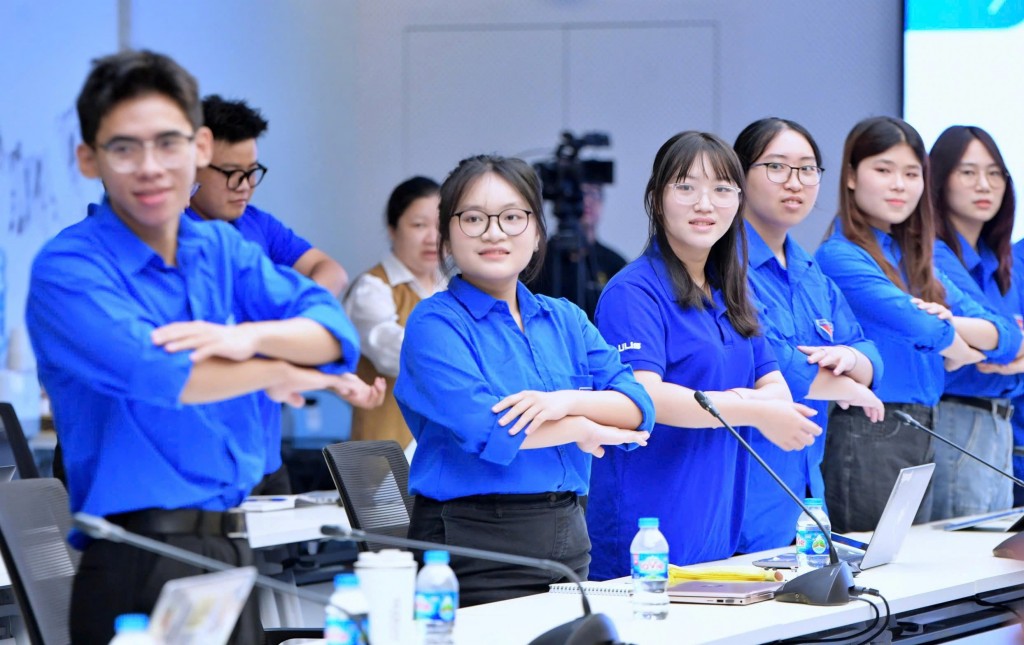 Chương trình năm nay có hơn 190 huấn luyện viên được chọn lựa tham gia
