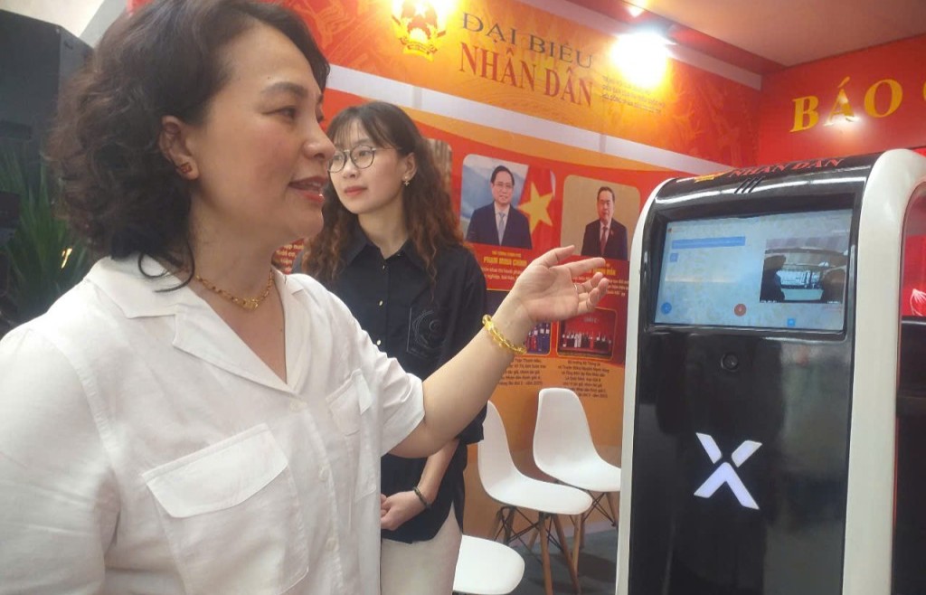 3D Mapping, AI, VR… mang đến trải nghiệm độc đáo tại Hội Báo