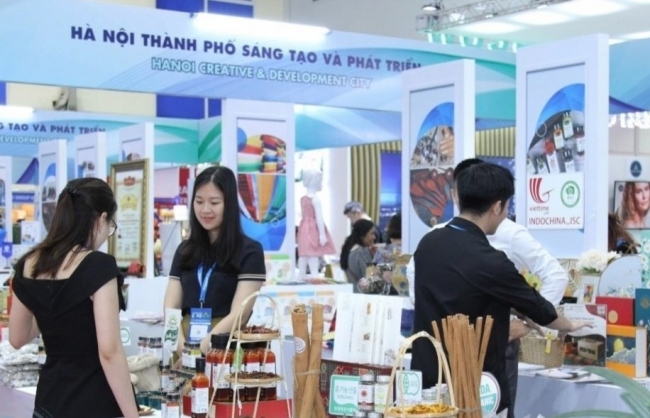 Thủ tướng yêu cầu thúc đẩy hoạt động thương mại năm 2025