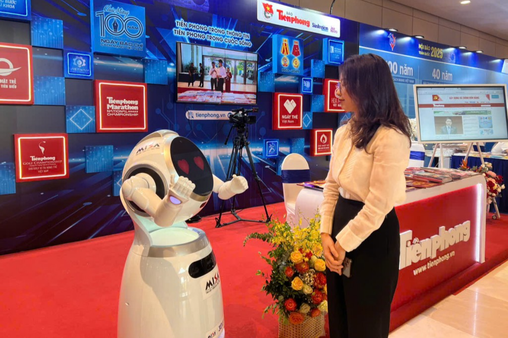 3D Mapping, AI, VR… mang đến trải nghiệm độc đáo tại Hội Báo