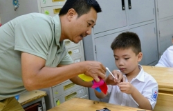 Người kể chuyện giáo dục bằng những khuôn hình sống động