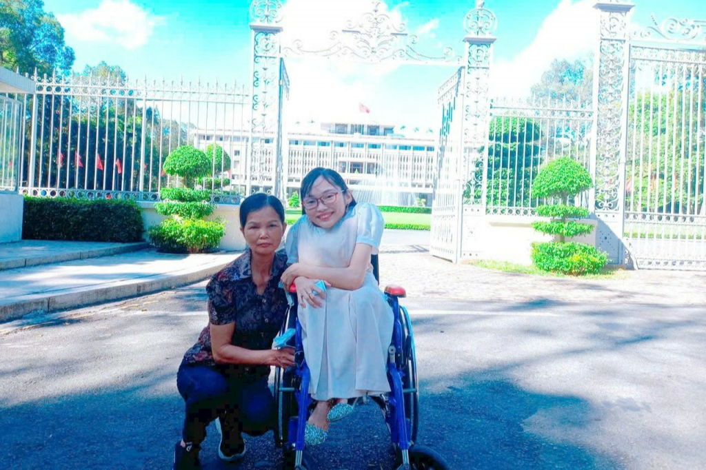 Bạn trẻ Nguyễn Thị Ngọc Tâm và mẹ