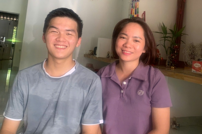 Ngòi bút nhân ái - cầu nối yêu thương