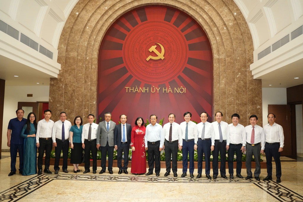 Hà Nội gặp mặt, biểu dương người làm báo tiêu biểu