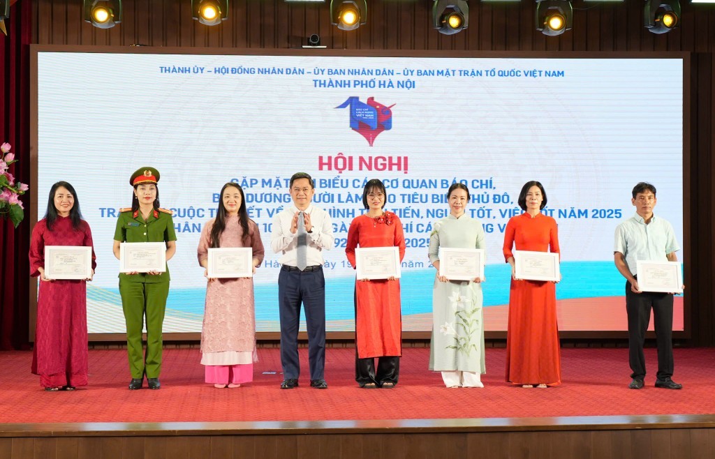 Báo Tuổi trẻ Thủ đô đoạt 2 giải báo chí Người tốt, việc tốt