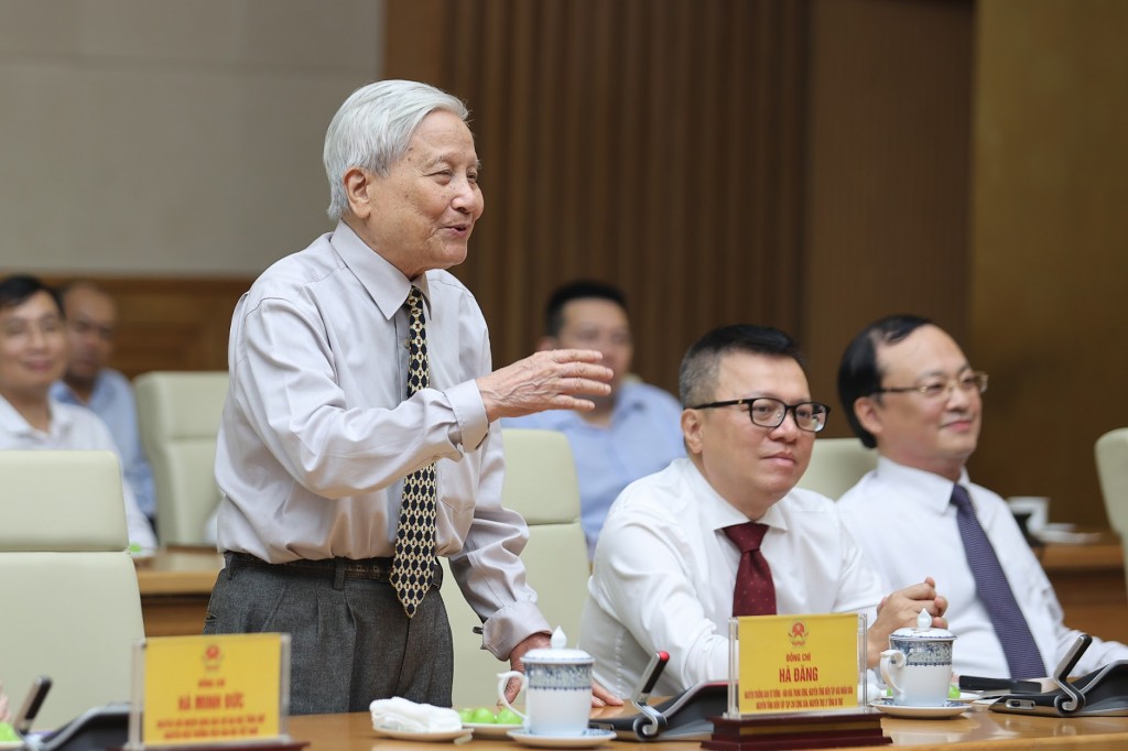 Nhà báo lão thành Hà Đăng, nguyên Trưởng Ban Tư tưởng - Văn hoá Trung ương, nguyên Tổng biên tập Báo Nhân dân, nguyên Tổng biên tập Tạp chí Cộng sản, khẳng định và tin tưởng báo chí cách mạng Việt Nam sẽ tiếp tục phát triển đáp ứng yêu cầu của Đảng, Tổ quốc, nhân dân - Ảnh: VGP/Nhật Bắc