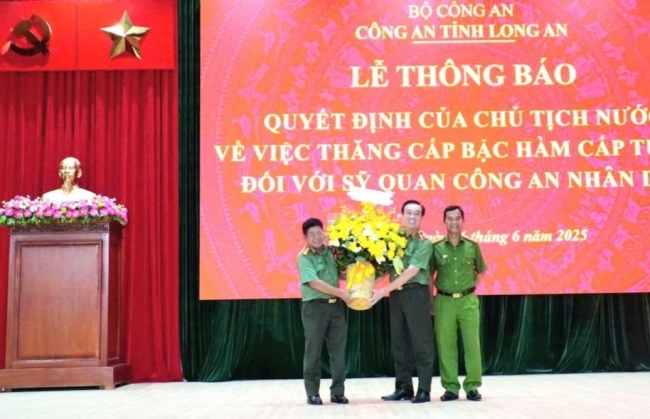 Giám đốc Công an tỉnh Long An được thăng cấp hàm Thiếu tướng