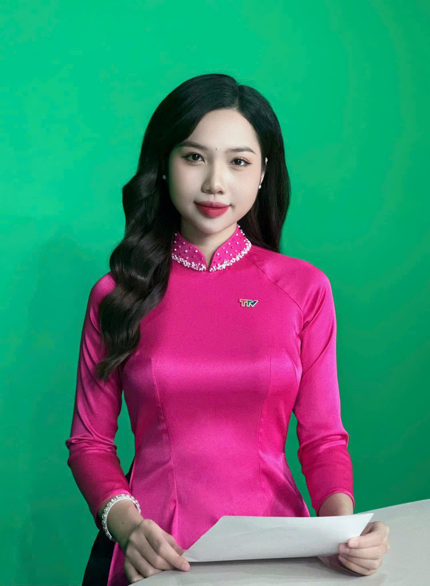 Theo Vân Anh, công nghệ số không chỉ làm thay đổi công cụ làm báo, mà còn thay đổi cả cách thức truyền tải thông tin và nhu cầu tiếp nhận của công chúng